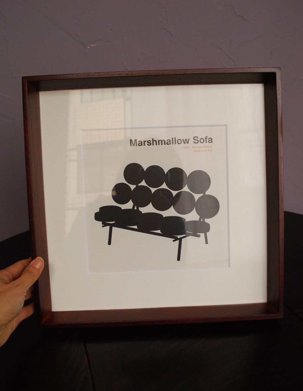 フレーム　インテリア雑貨　北欧インテリアにもオススメなシックなアートフレーム（Marshmallow Sofa）。モダンデザインスタジオ(Modern Design Studio)がデザインしたアートフレームです。(n7-068)