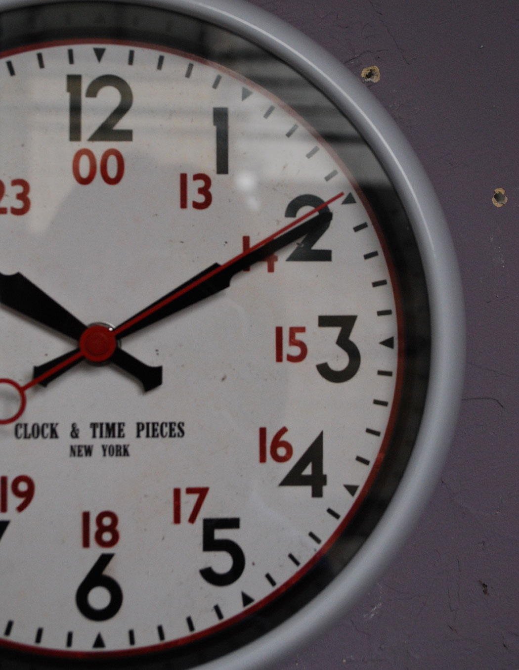 ミラー・時計　インテリア雑貨　ウォールクロック (ホワイト)　お洒落な壁掛け時計(電池なし)。「オシャレな時計がなかなかなくて・・」と思っていた方にぜひ使って頂きたい時計です。(n12-051)