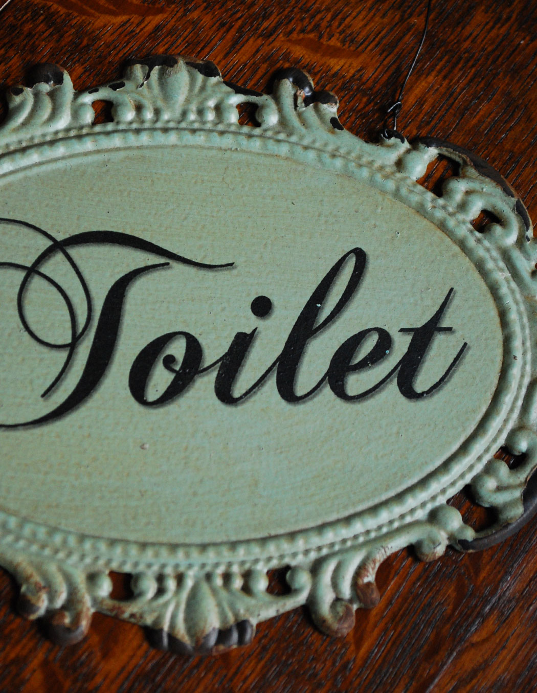 洗面・トイレ　住宅用パーツ　アンティーク風トイレットプレート　フレンチサインプレート（トイレ）。アンティーク風のデザインがとっても素敵です。(sa-021)