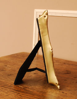 インテリア雑貨　ジュゼットフォトフレーム（シルバー）。安定感があるので安心してお使いいただけます。(n-127)