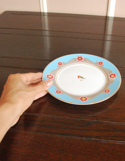 ダイニング雑貨　インテリア雑貨　小鳥のプレート　フレンチインテリアにもピッタリのブルーの食器。こちらは小皿タイプ。(n1-033)