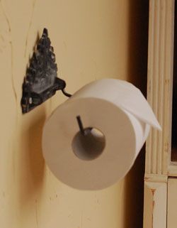 洗面・トイレ　住宅用パーツ　ペーパーホルダー （アンティーク風）。とってもオシャレなホルダーです。(sa-216)