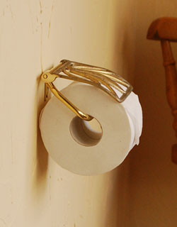 洗面・トイレ　住宅用パーツ　真鍮製トイレットペーパーホルダー（ゴールド・ビス付き）。横から見るとこんな感じです。(sa-209)