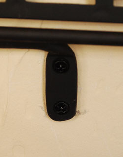 洗面・トイレ　住宅用パーツ　真鍮製(黒染め)トイレットペーパーホルダー（ブラック・ビス付き）。壁にビスで固定してお使いください。(sa-208)