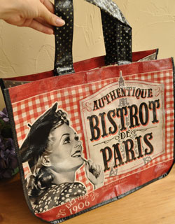 キッチン雑貨　インテリア雑貨　フレンチポップなショッピングバック（Bistrot de Paris）。ショッピングだけでなく雑誌を入れたり、レジャーの時にも活躍してくれます。(n6-006)