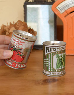 キッチン雑貨　インテリア雑貨　フレンチポップなソルト＆ペッパー缶。キッチンに立つのが楽しくなりますね。(n4-033)