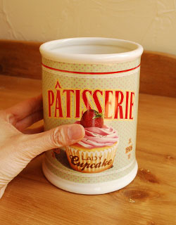 ダイニング雑貨　インテリア雑貨　フレンチポップなユーテンシルポット（lady cupcake)。キッチンツールを入れてお使い下さい。(n4-015)