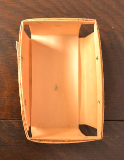 リビング雑貨　インテリア雑貨　ナチュラルなインテリア雑貨　ベリーボックス。軽くてどこでも簡単に使えて小物入れにもぴったりです。(n5-074)