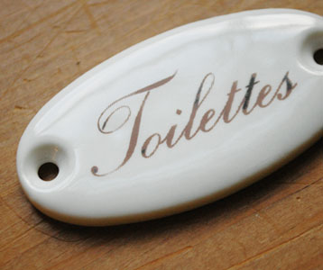 洗面・トイレ　住宅用パーツ　陶器のトイレットプレート （Toilettes）。おしゃれな小物を使うと、一気に垢抜けます。(sa-006)